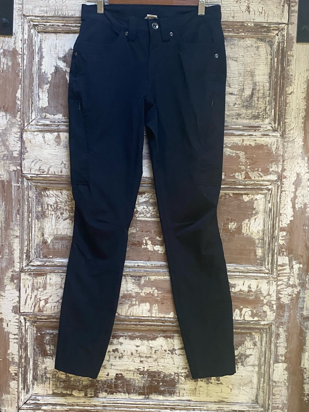 Women’s Duluth Trading Black Fitted Outdoor Pants, 6 Pockets, Has Stretch, 2